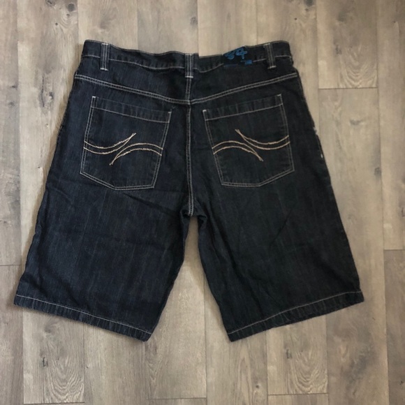 Men’s shorts - Picture 1 of 4